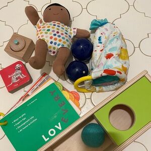 Lovevery The Thinker play kit 11-12 months